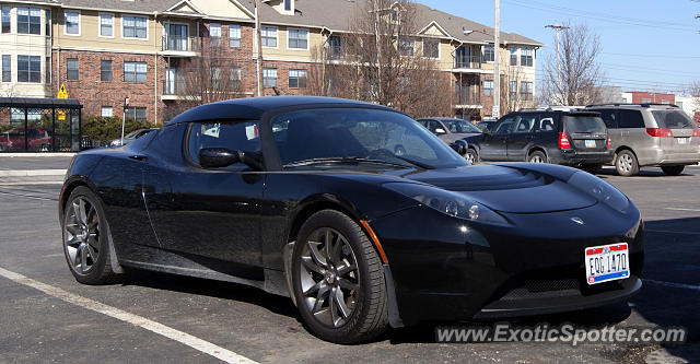 Tesla Roadster spotted in Columbus, Ohio
