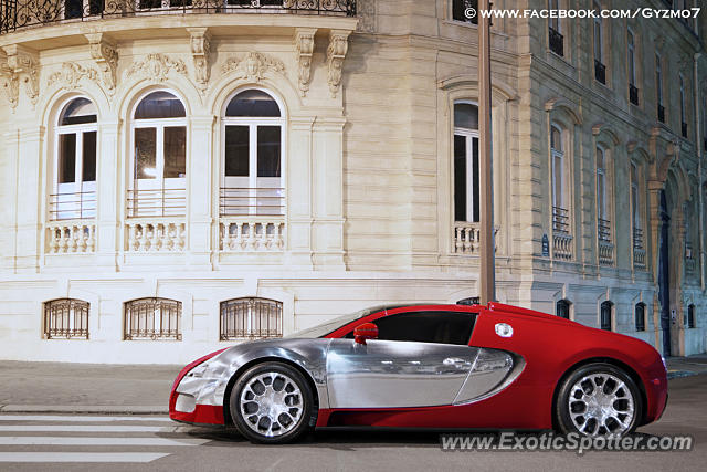 Bugatti Veyron spotted in Paris, France