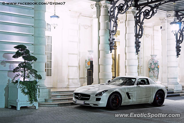 Mercedes SLS AMG spotted in Paris, France