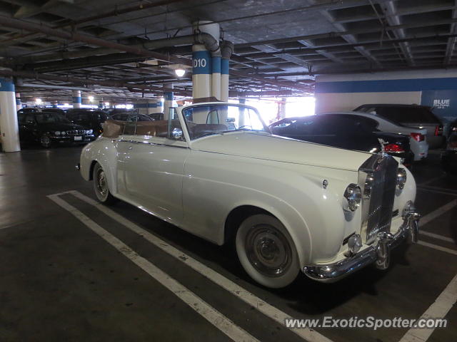 Rolls Royce Silver Cloud spotted in Los Angeles, California