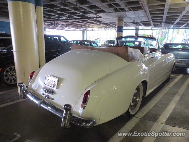Rolls Royce Silver Cloud spotted in Los Angeles, California