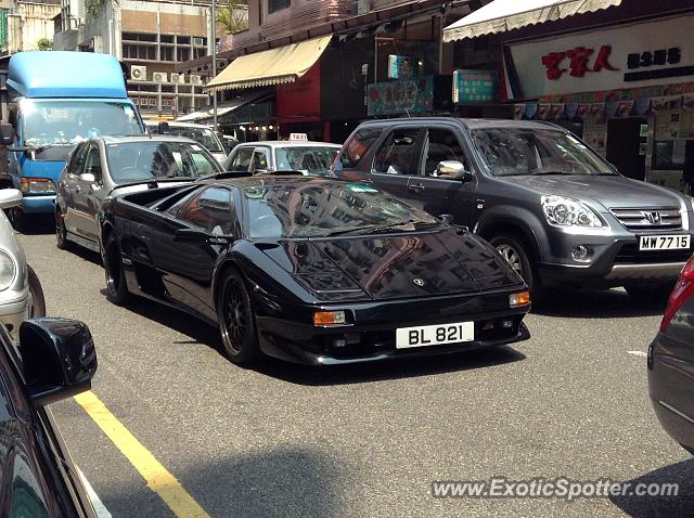 Lamborghini Diablo spotted in Hong Kong, China