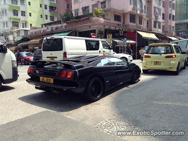Lamborghini Diablo spotted in Hong Kong, China