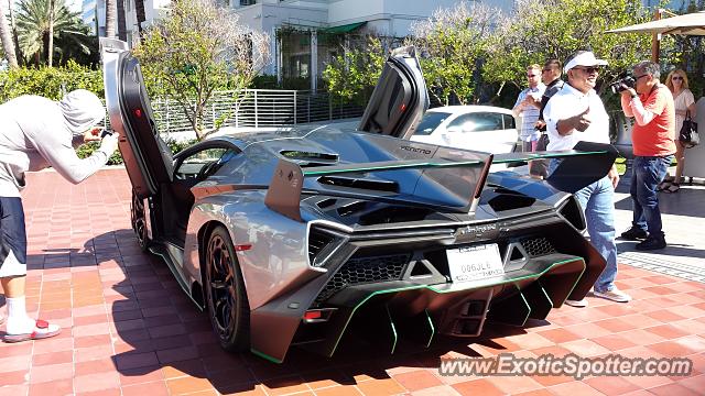 Lamborghini Veneno spotted in Miami, Florida