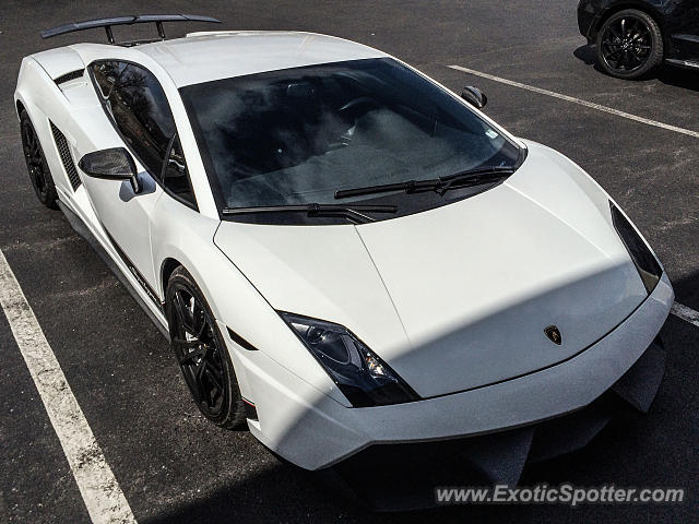 Lamborghini Gallardo spotted in Kansas City, Kansas