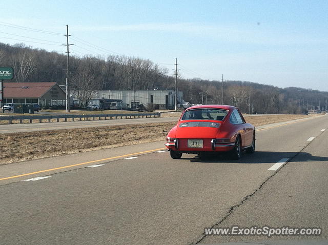 Porsche 911 spotted in East Peoria, Illinois