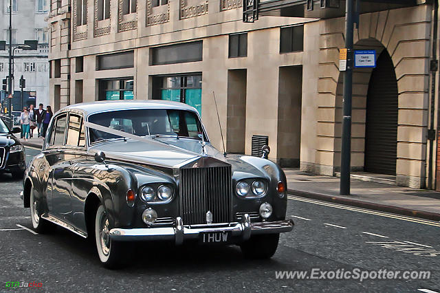 Rolls Royce Silver Cloud spotted in Leeds, United Kingdom
