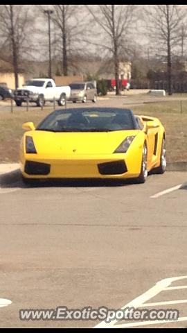 Lamborghini Gallardo spotted in Overland Park, Kansas