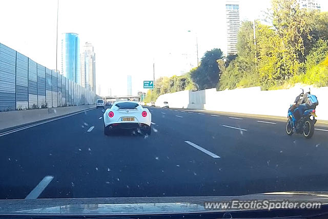Alfa Romeo 4C spotted in Tel Aviv, Israel