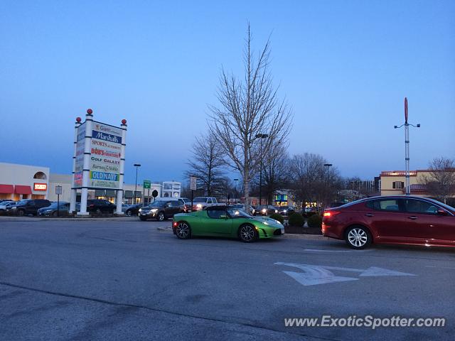 Tesla Roadster spotted in Rockville, Maryland