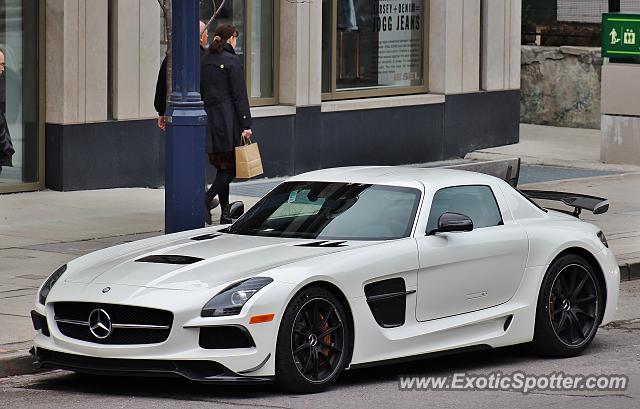Mercedes SLS AMG spotted in Toronto, Canada