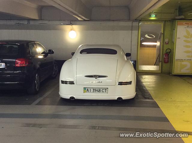 Other Handbuilt One-Off spotted in Paris, France