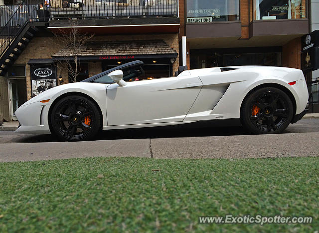 Lamborghini Gallardo spotted in Toronto, Canada