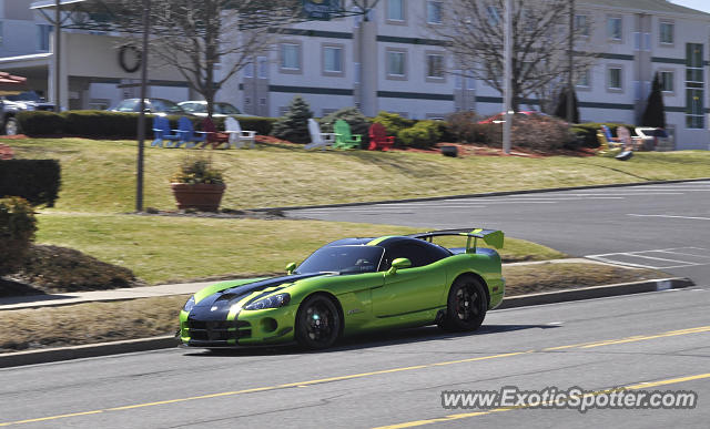 Dodge Viper spotted in STATE COLLEGE, United States