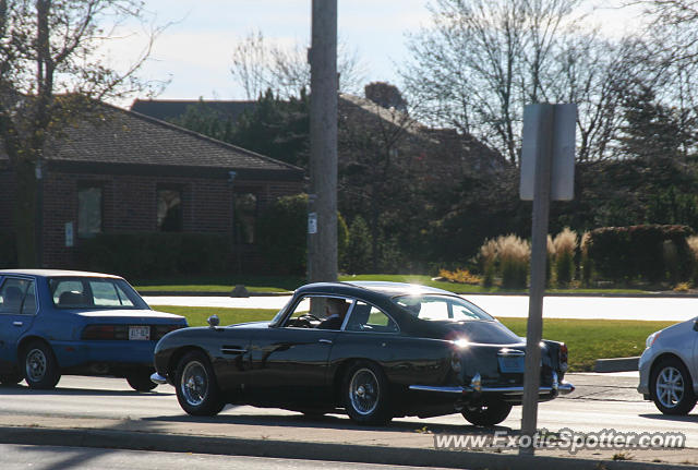 Aston Martin DB5 spotted in Mequon, Wisconsin
