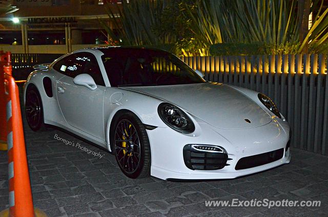 Porsche 911 Turbo spotted in Ciudad de México, Mexico