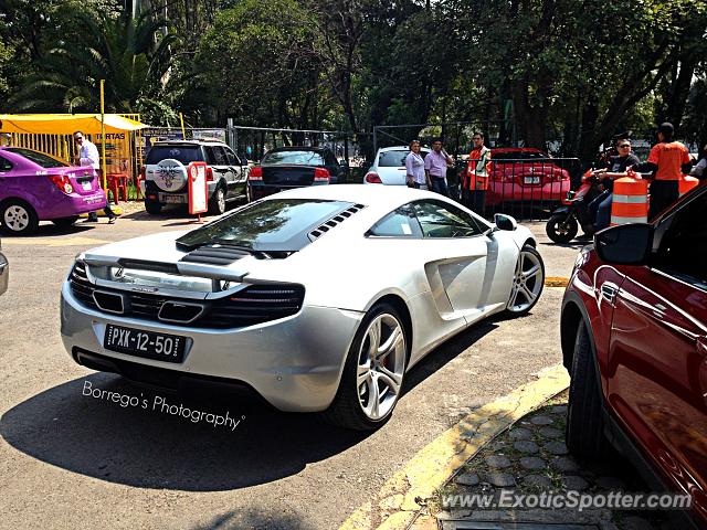 Mclaren MP4-12C spotted in Ciudad de México, Mexico