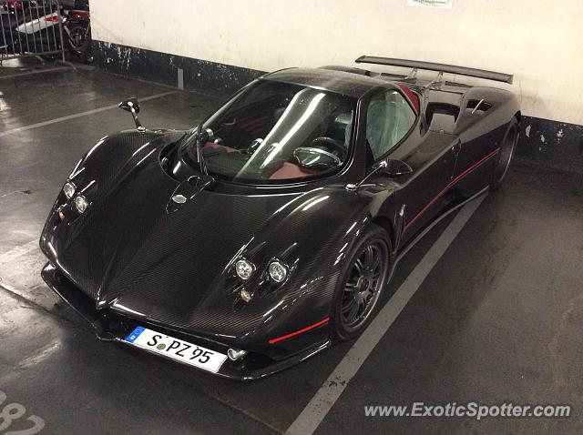 Pagani Zonda spotted in Paris, France