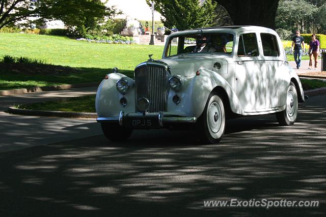Bentley S Series spotted in Seattle, Washington