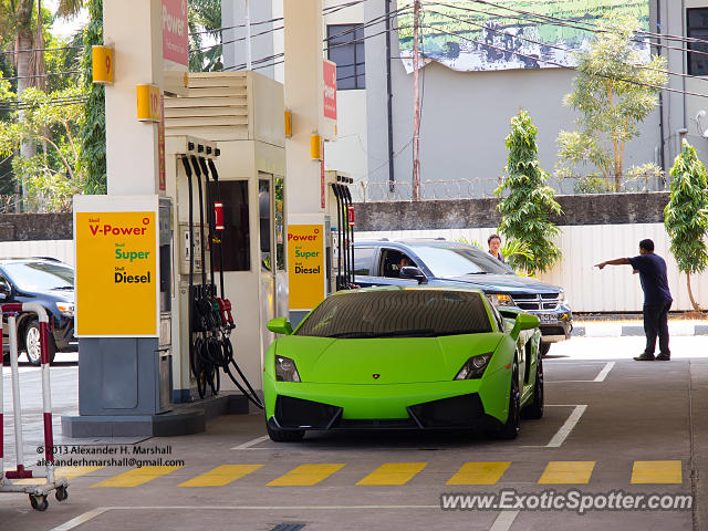 Lamborghini Gallardo spotted in Jakarta, Indonesia