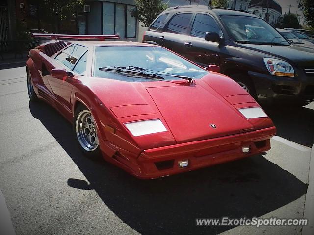 Lamborghini Countach spotted in Woodmere, New York