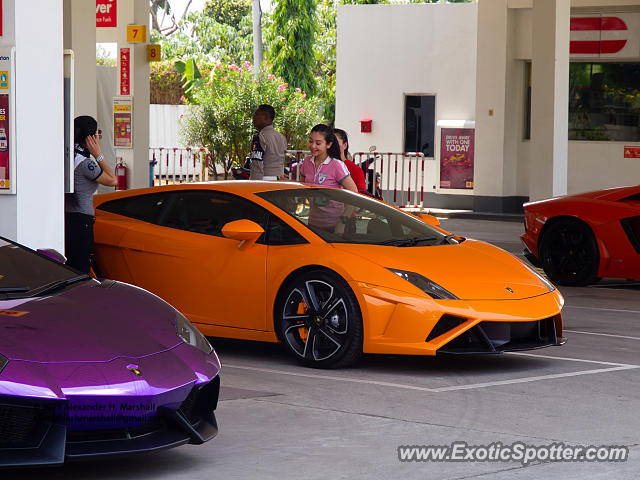 Lamborghini Gallardo spotted in Jakarta, Indonesia