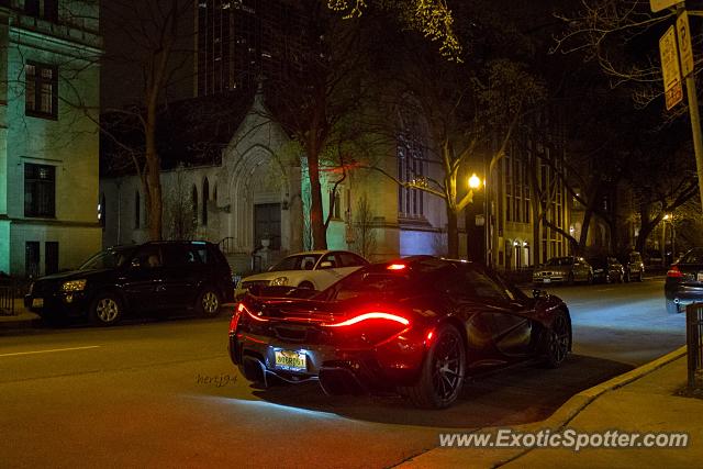 Mclaren P1 spotted in Chicago, Illinois