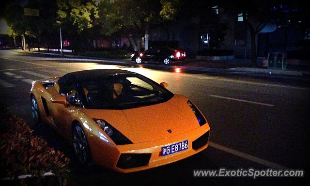 Lamborghini Gallardo spotted in Shanghai, China