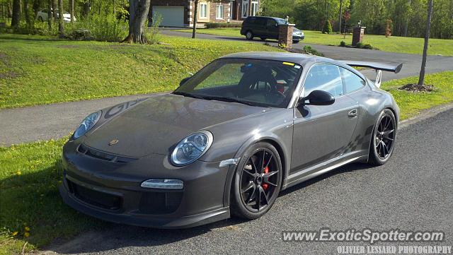 Porsche 911 GT3 spotted in Boucherville, Canada