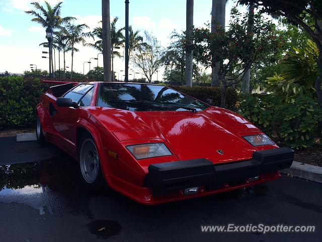 Lamborghini Countach spotted in Boca Raton, Florida