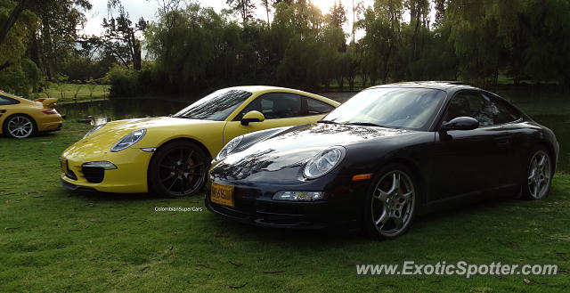Porsche 911 spotted in Bogota, Colombia