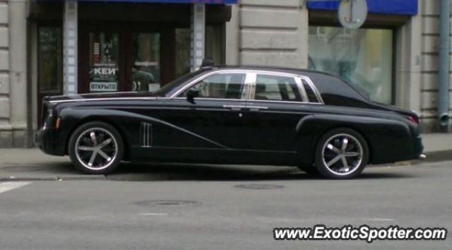 Rolls Royce Phantom spotted in St Petersburg, Russia
