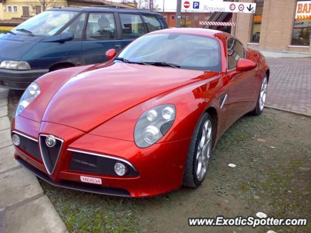 Alfa Romeo 8C spotted in Maranello, Italy