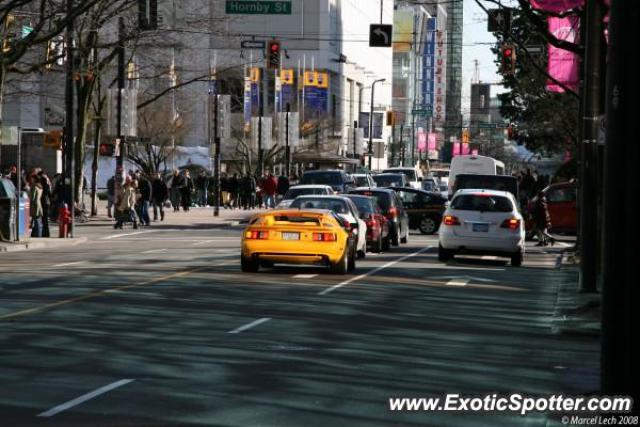 Lotus Esprit spotted in Vancouver, Canada