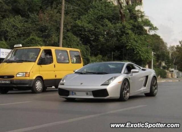Lamborghini Gallardo spotted in Istanbul, Turkey