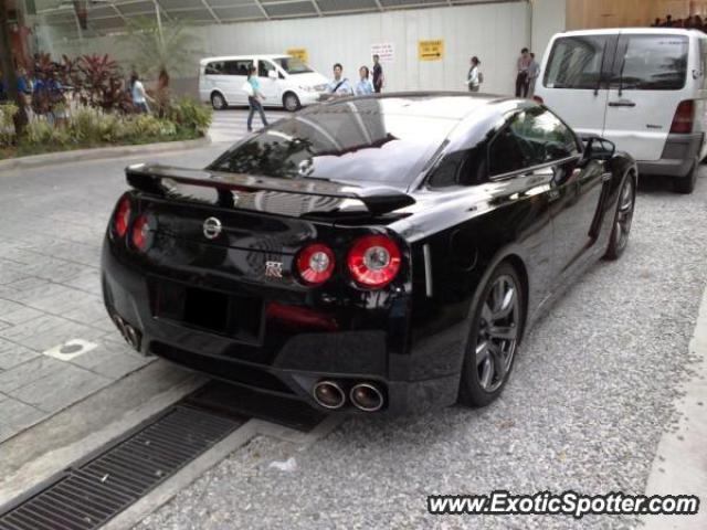 Nissan GT-R spotted in Hotel HYATT, Singapore