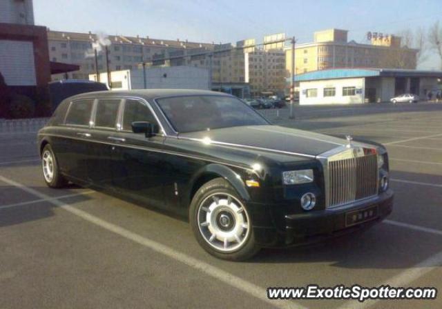 Rolls Royce Phantom spotted in Beijing, China
