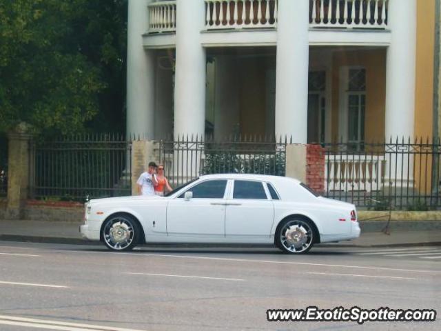 Rolls Royce Phantom spotted in Moscow, Russia