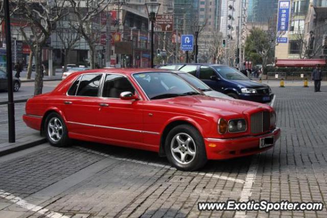 Bentley Arnage spotted in Shanghai, China