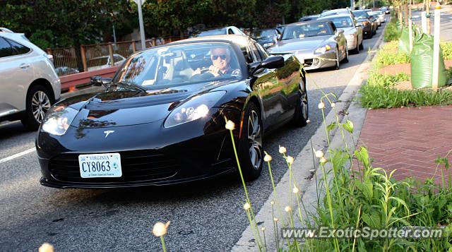 Tesla Roadster spotted in Washington D.C., Virginia