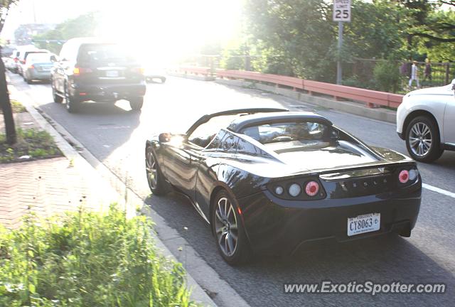 Tesla Roadster spotted in Washington D.C., Virginia