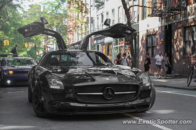 Mercedes SLS AMG spotted in Manhattan, New York