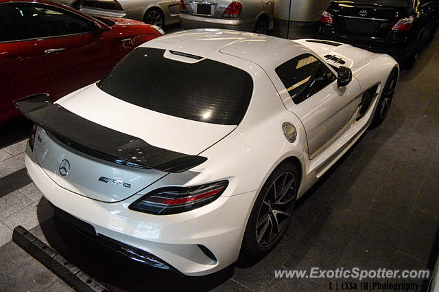 Mercedes SLS AMG spotted in Malaysia, Malaysia