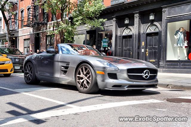 Mercedes SLS AMG spotted in Manhattan, New York