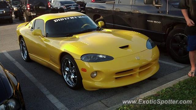 Dodge Viper spotted in Pensacola, Florida