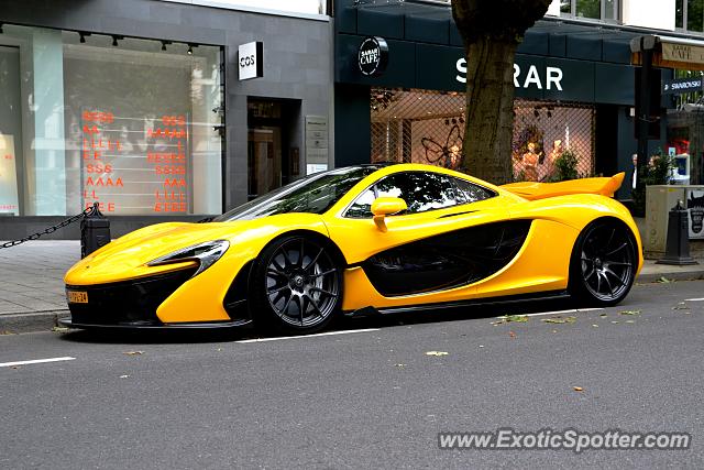 Mclaren P1 spotted in Duesseldorf, Germany