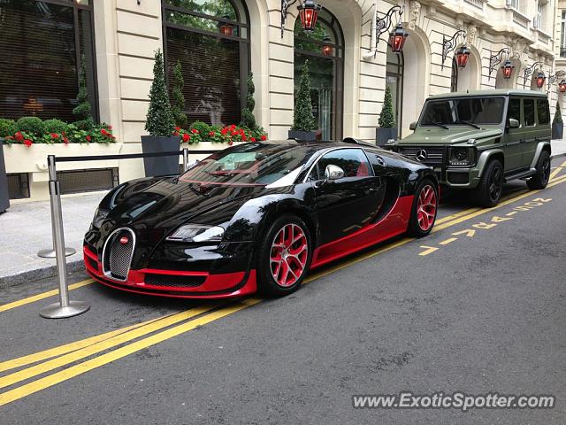 Bugatti Veyron spotted in Paris, France