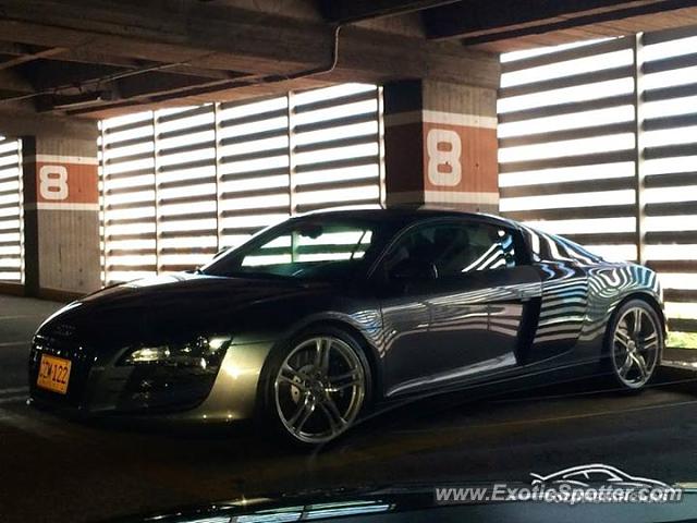 Audi R8 spotted in Medellin, Colombia