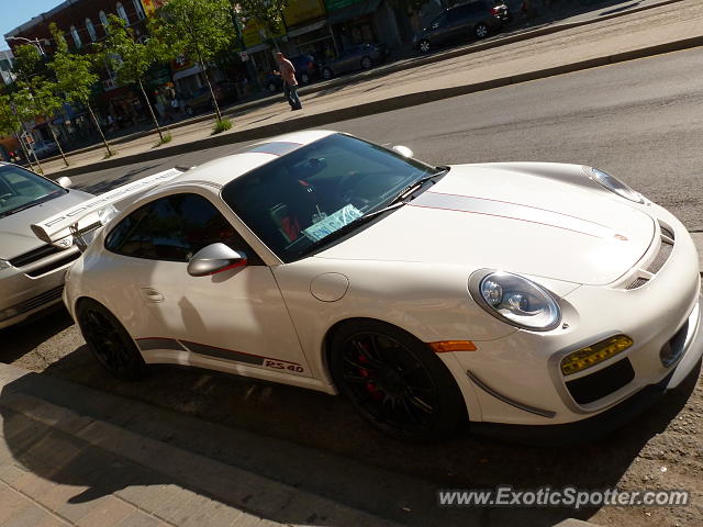 Porsche 911 GT3 spotted in Toronto, Canada