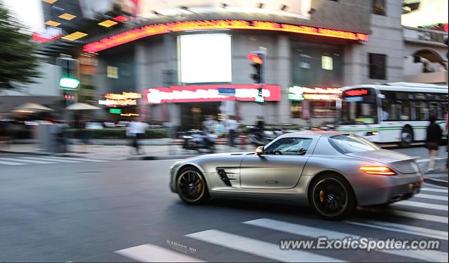 Mercedes SLS AMG spotted in Shanghai, China